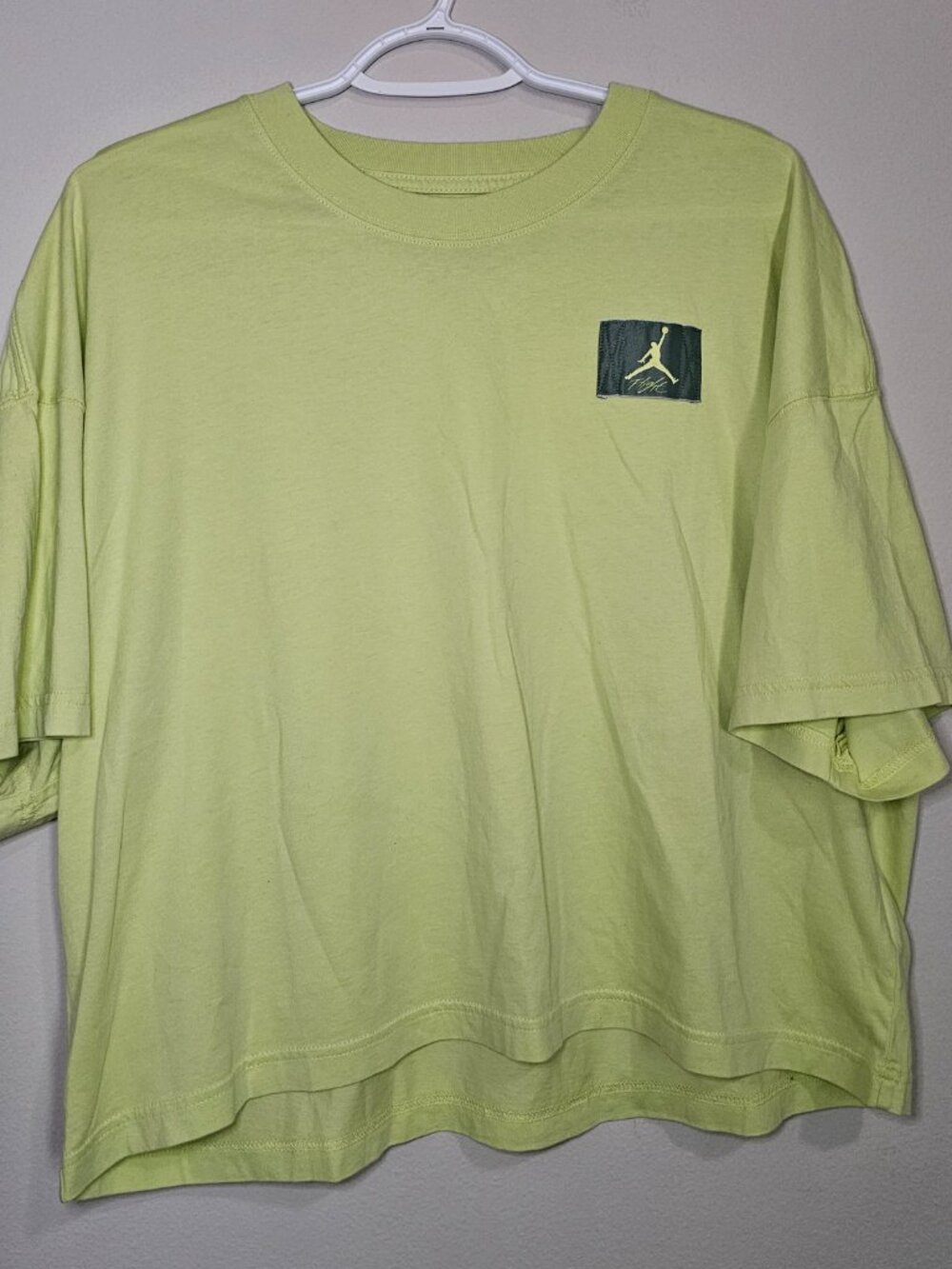Jordan Short-Sleeve Crewneck T-Shirt in Light Lime Loose Fit